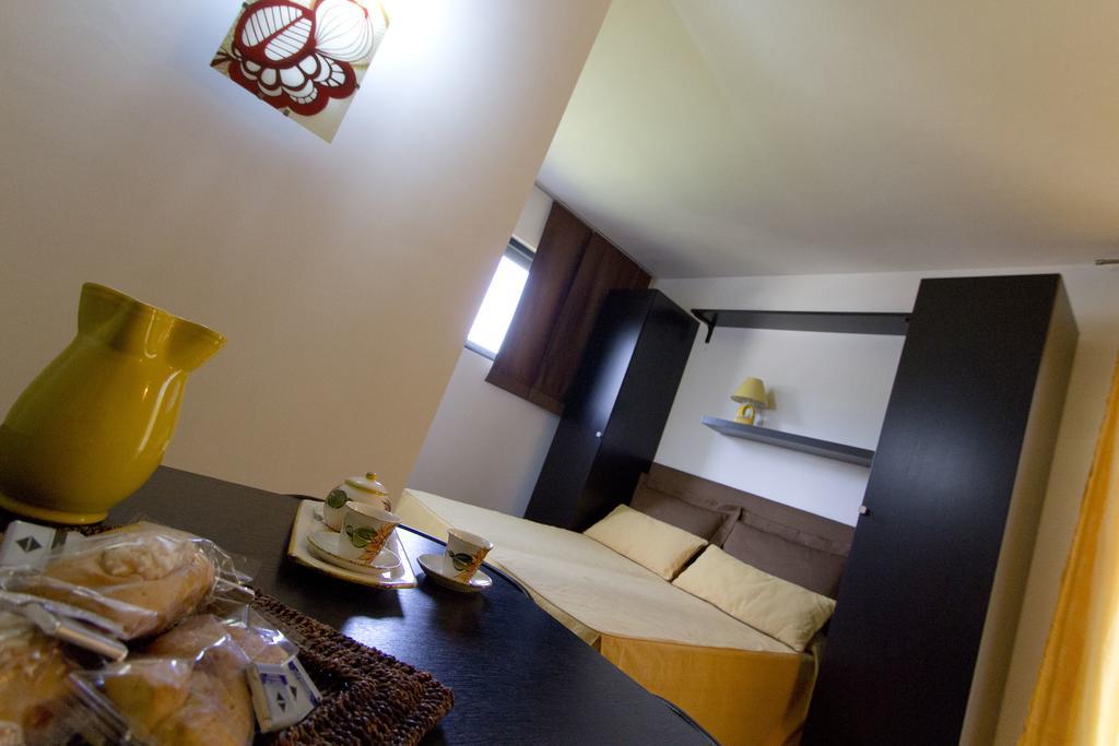 B&B Neptunia Fronte Mare Torre Specchia Ruggeri Exteriér fotografie