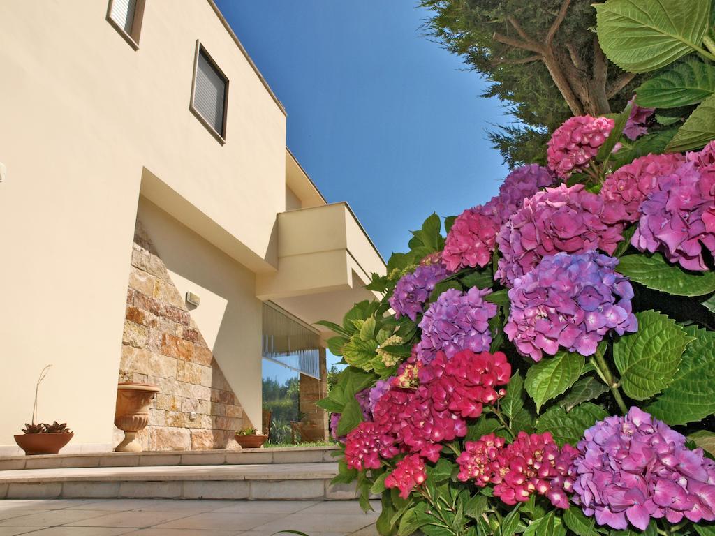 B&B Neptunia Fronte Mare Torre Specchia Ruggeri Exteriér fotografie